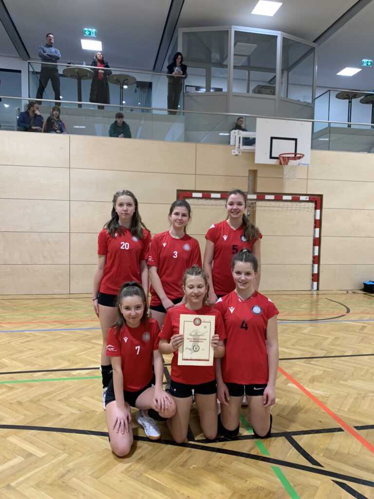 U16W